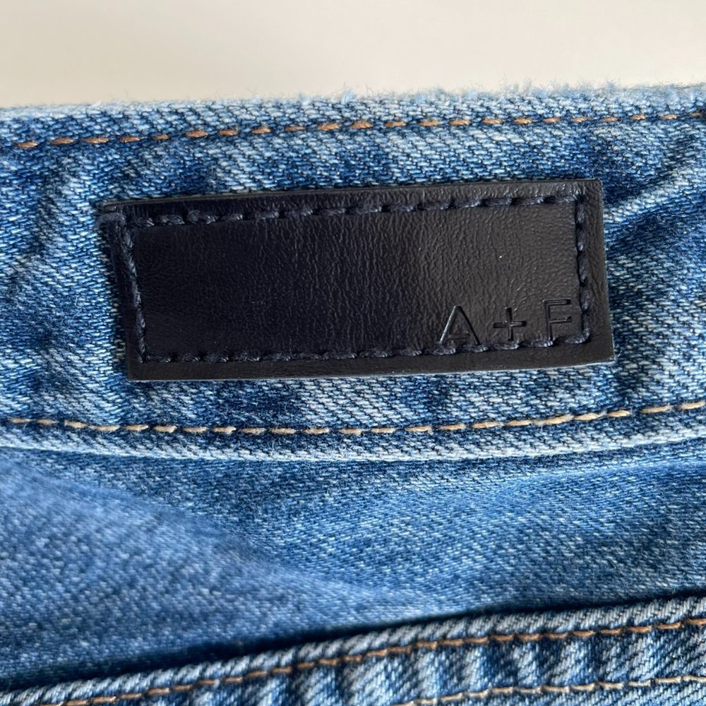 Abercrombie & Fitch Denim Jean Skirt Womens Size 24W - Picture 6 of 12